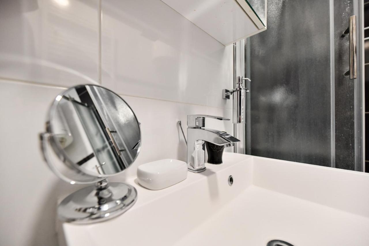 Lauris Luxury Apartment Zara Esterno foto