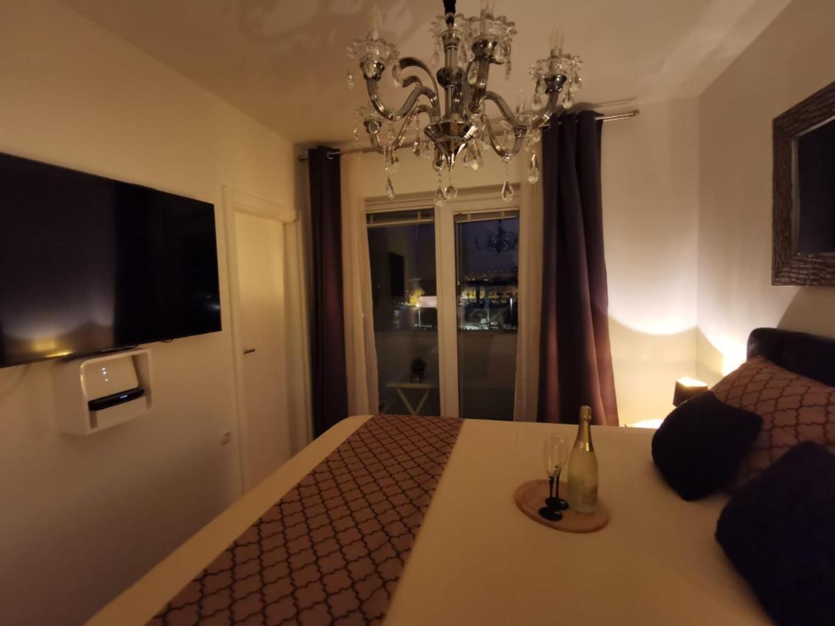 Lauris Luxury Apartment Zara Esterno foto