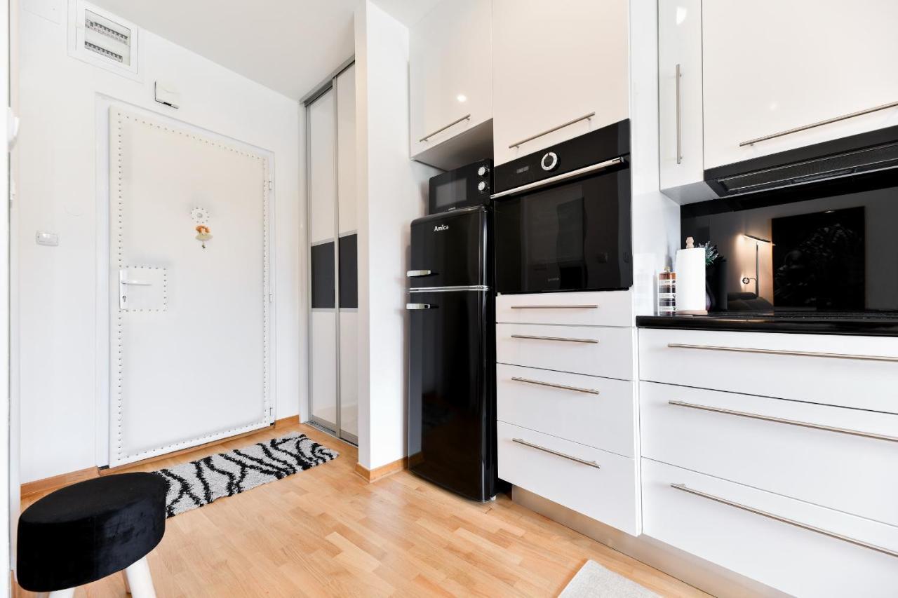 Lauris Luxury Apartment Zara Esterno foto