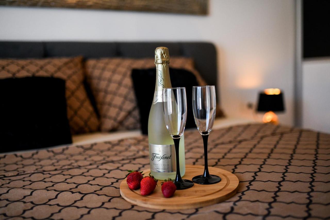 Lauris Luxury Apartment Zara Esterno foto